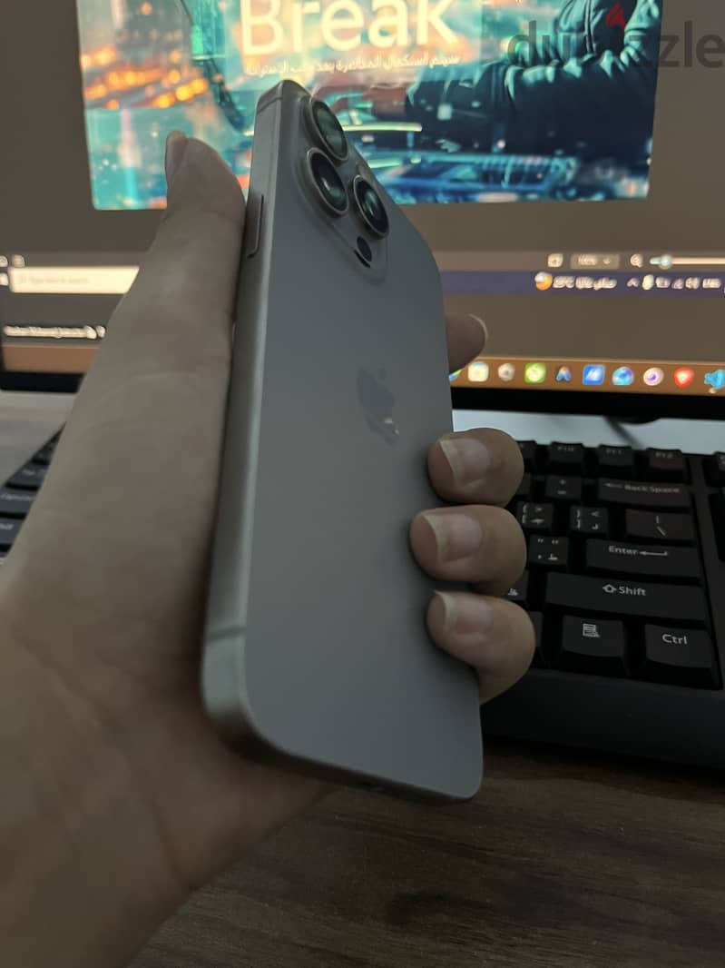 Apple - iPhone 15 Pro Max 4