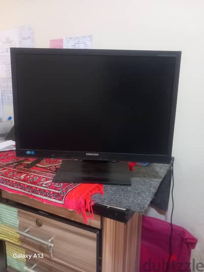 شاشة سامسنج 22 بوصه