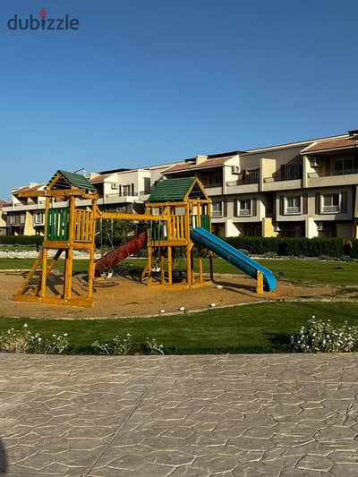 Morano Chalet, Al Sokhna, 3 Rooms, 2 Bathrooms, and Air Conditioning, First Floor, Directly on the Pool