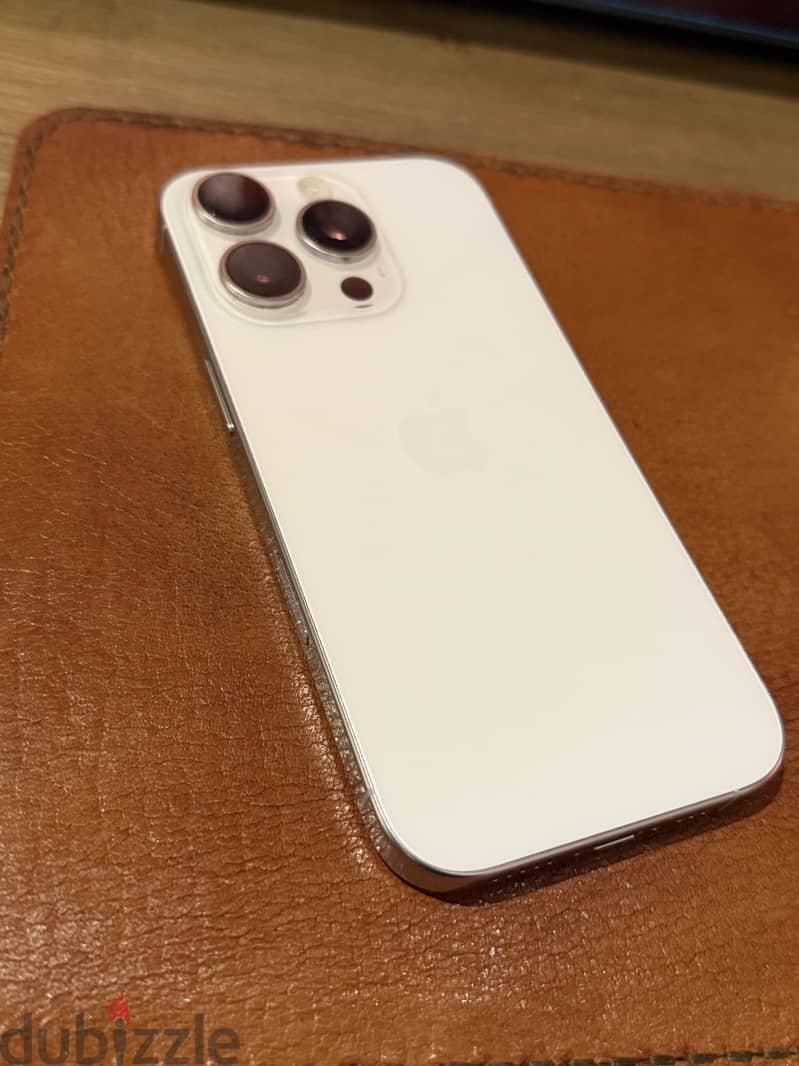 Apple - iPhone 16 Pro 6
