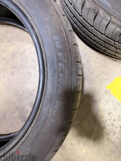 Roadstone 225/50 R18