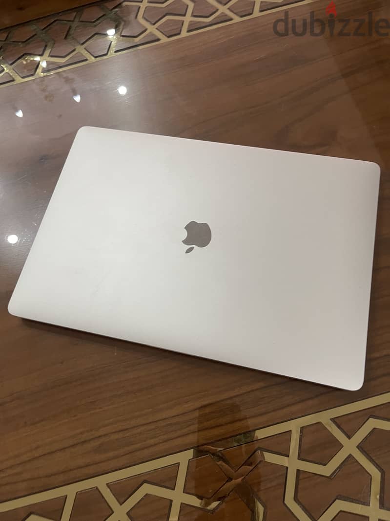 MacBook Pro 2019 1