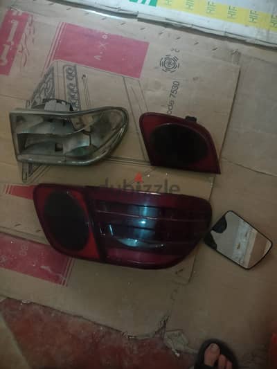 فوانيس اوريجنال للبيع استعمال نضيف مرسيدس