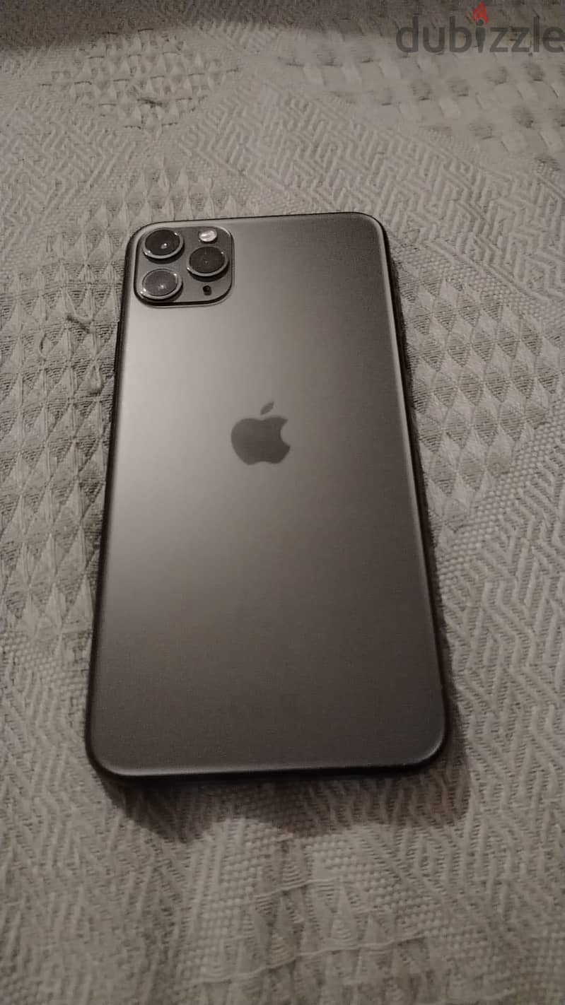 Apple - iPhone 11 Pro Max 1