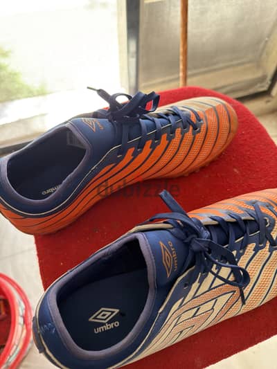 حذاء كرة قدم اصلي Umbro