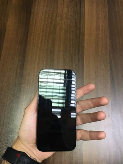 آبل - آيفون 16 برو