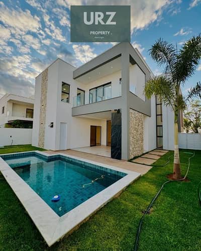 The best opportunity for living and investment Own a 3-story villa in a strategic and sought-after location near Al Rehab and Madinaty