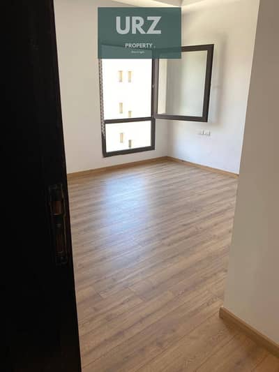 3-bedroom apartment for sale at half price on the Suez Road minutes from Fifth Settlement and Madinaty near Mountain View iCity