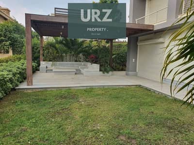 For sale with installments up to 12 years: a 6-bedroom villa opposite Madinaty and directly on the Suez Road minutes from Mivida