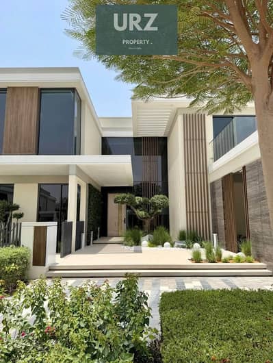 فيلا استاندالون متشطبة مع private pool بالتقسيط علي 15 سنة وبخصم مميز مع فيو مفتوح علي lake علي طريق السويس امام مدينتي وبالقرب من لافيستا