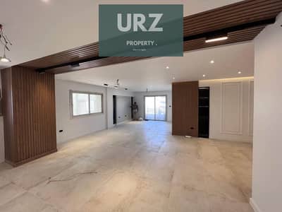 شقة 3 غرف + ناني روم prime location بالتقسيط او بخصم مميز للبيع في التجمع السادس دقائق من هايد بارك و زد ايست و AUC التجمع الخامس وديستركيت 5