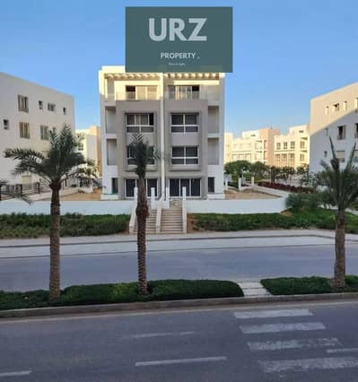 مطلوب مقدم 1,000,000 جنية و أقساط علي 10 سنوات برؤية ممتازة للـ CLUBHOUSE امتلك شقة في كمبوند هايد بارك بجانب من ميفيدا و ماونتن فيو ودقائق من لافيستا