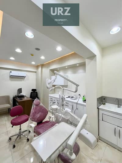 عياده طبيه جاهزه للمعاينه ف هايد بارك دايركت ع شارع التسعين قلب التجمع الخامس بالقرب من الجامعه الامريكيه دقائق من هايد بارك و ماونتن فيو ديستركت 5