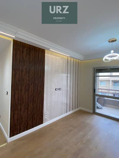 Two-bedroom apartment ready for immediate viewing for sale in a very vibrant location near all services minutes from Fifth Square