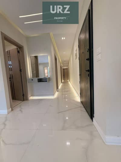 Two-bedroom apartment ready for immediate viewing for sale in a very vibrant location near all services minutes from Fifth Square