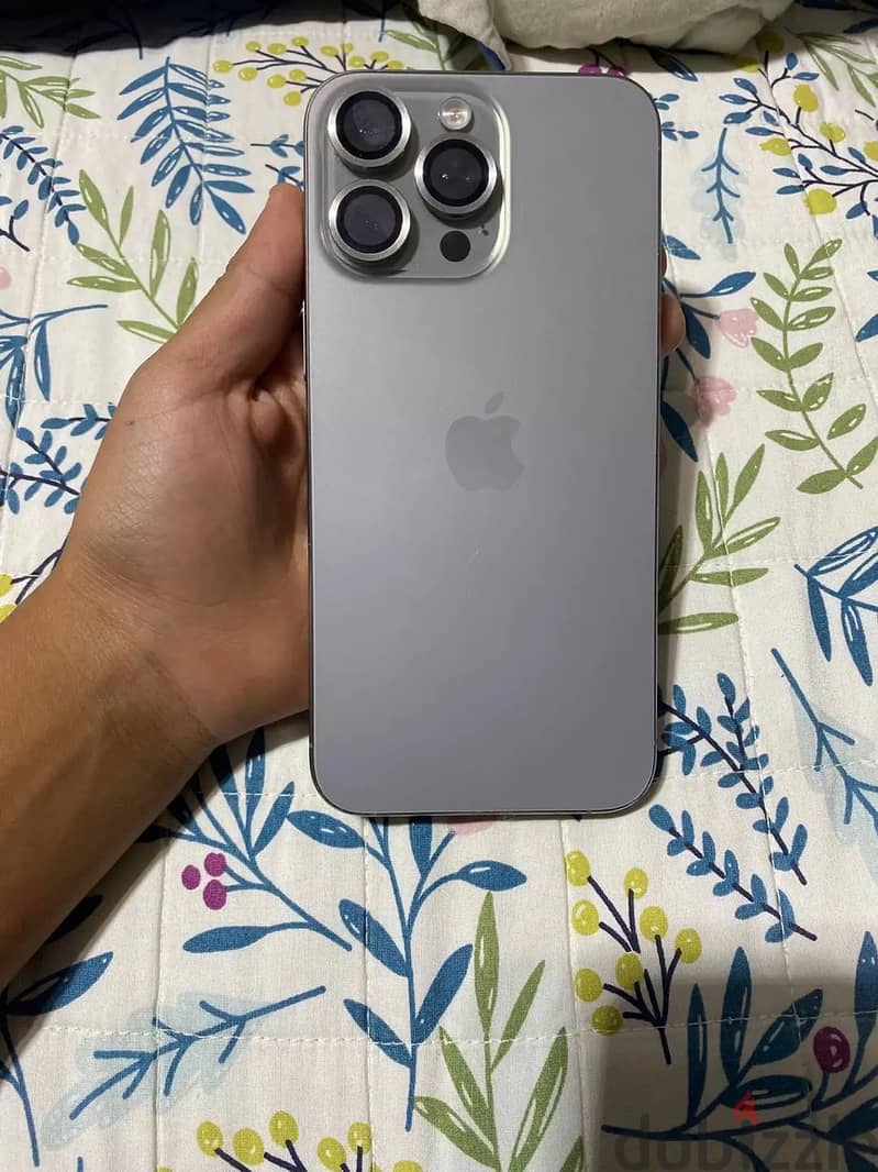 Apple - iPhone 15 Pro Max 1