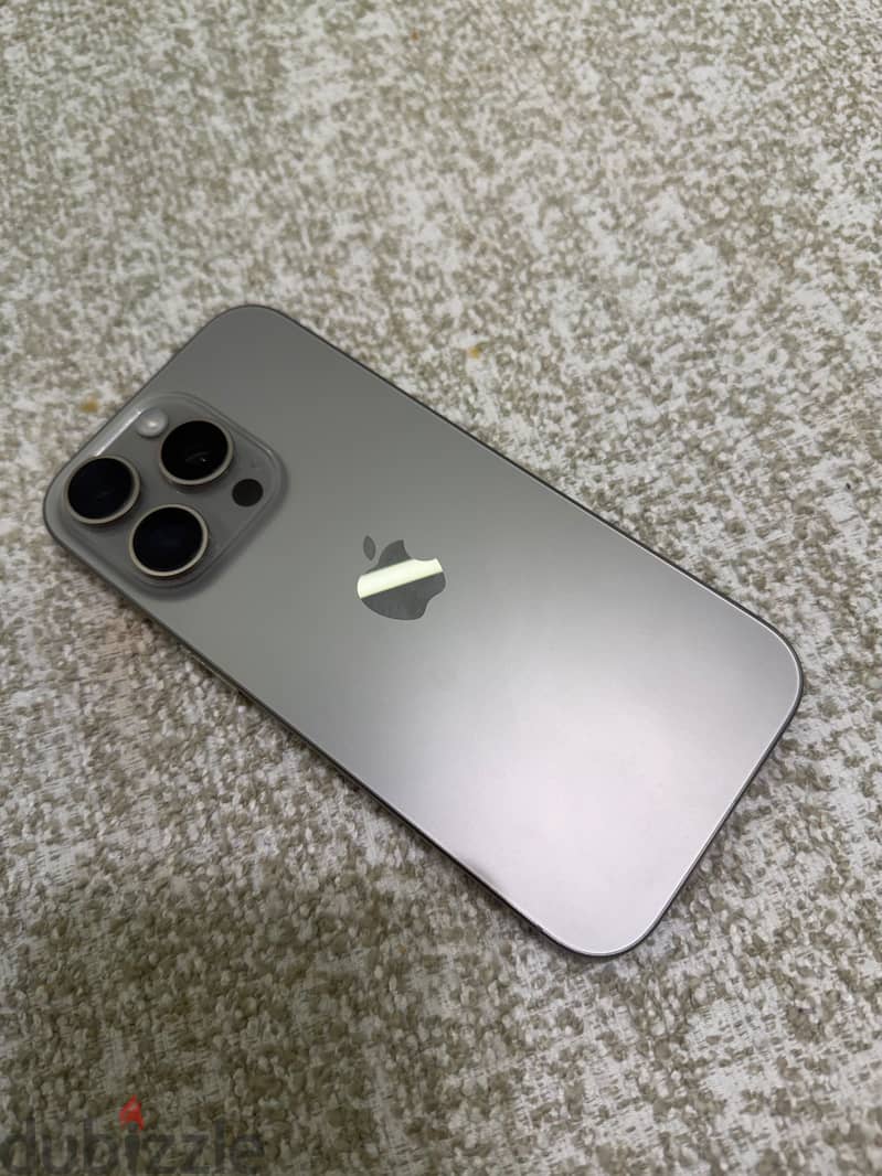 Apple - iPhone 16 Pro 2