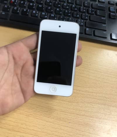 Apple iPod touch 32G 4th gen Excellent condition
