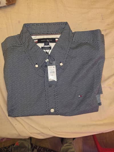 tommy shirt size large regular