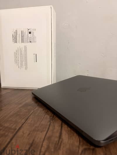 MacBook Air M1 2020 - Excellent Condition