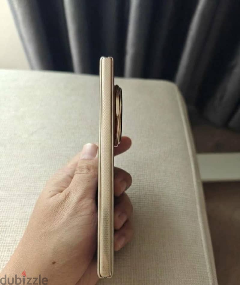 Honor magic v5 like new 1