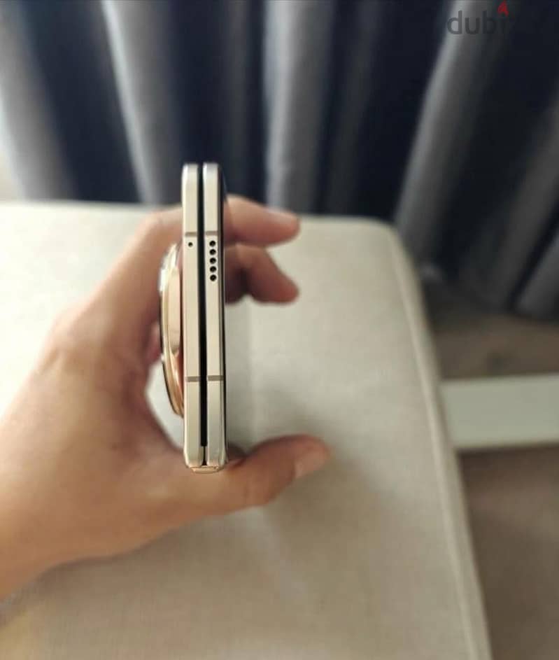 Honor magic v5 like new 4