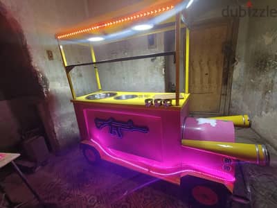 عربيه وافل و معاها كل حاجاته