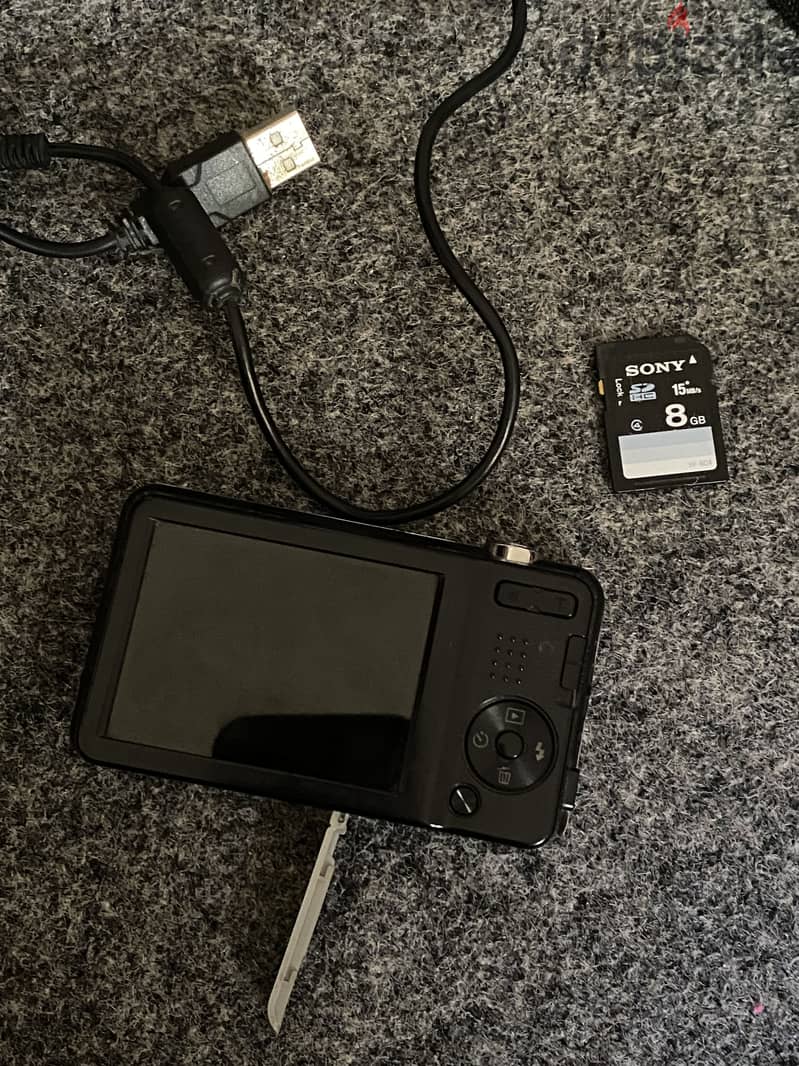 Sony digital camera model W710 1
