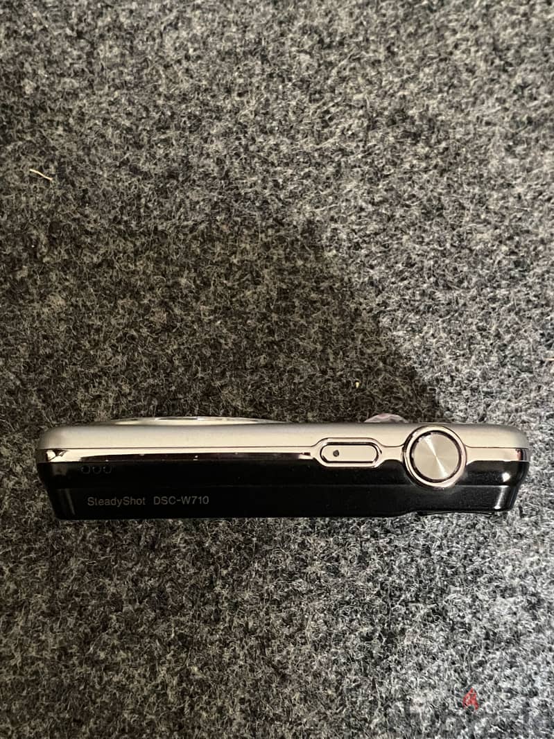 Sony digital camera model W710 2