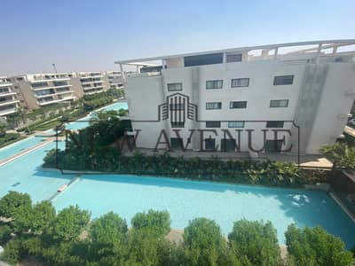 305m Penthouse for Sale in Lake View Residence New Cairo | 150m Roof, Lake View, 4 Beds + Living + Nanny