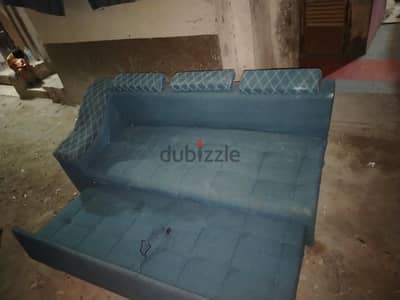 مطلوب أجهزه بلايستيشن فور او فايف او شاشات