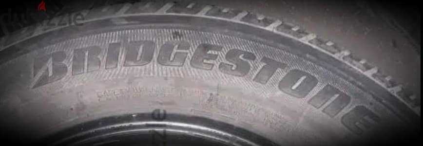 كاوتش سياره بريدجستون ياباني إنتاج ٢٠١٢  مقاس  235 / 60 / r16 - 100h
