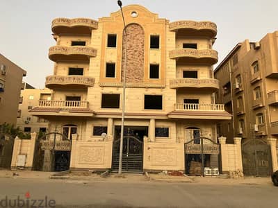 عمارة كاملة للبيع أمام مول العرب - السياحية السادسة - 12 شقة
