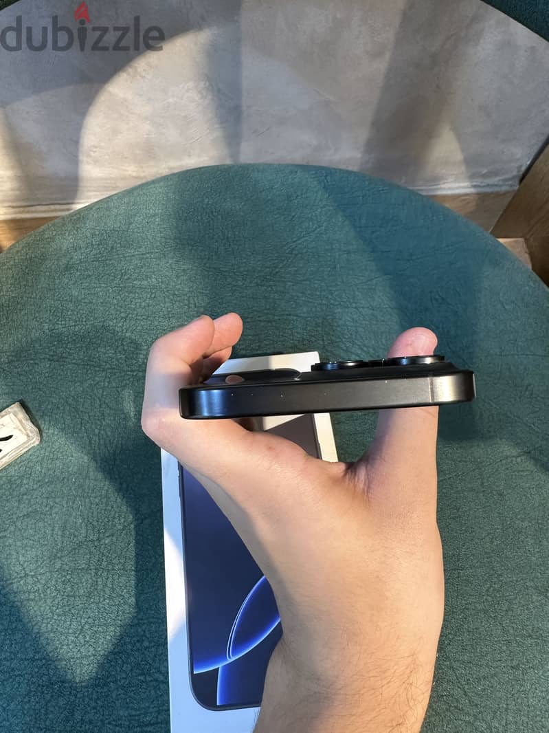Apple - iPhone 16 Pro Max 1