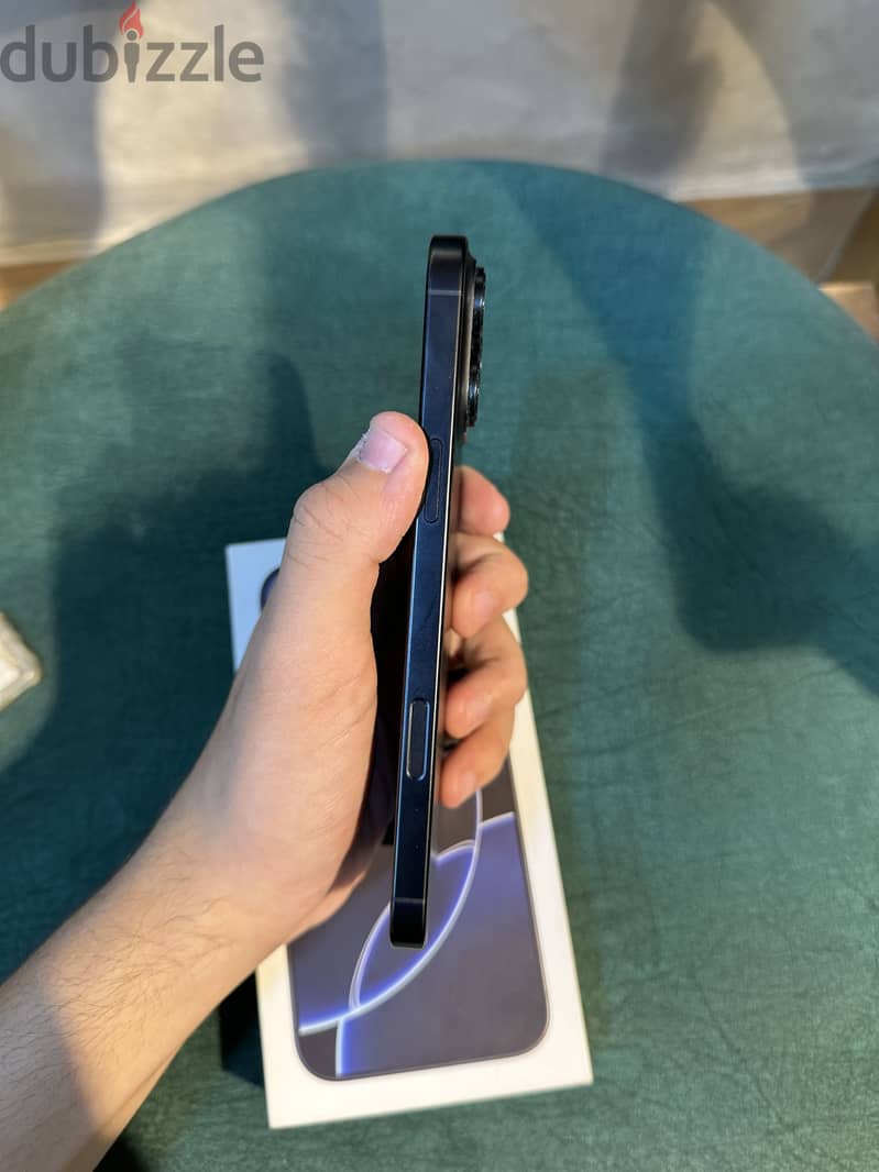 Apple - iPhone 16 Pro Max 3