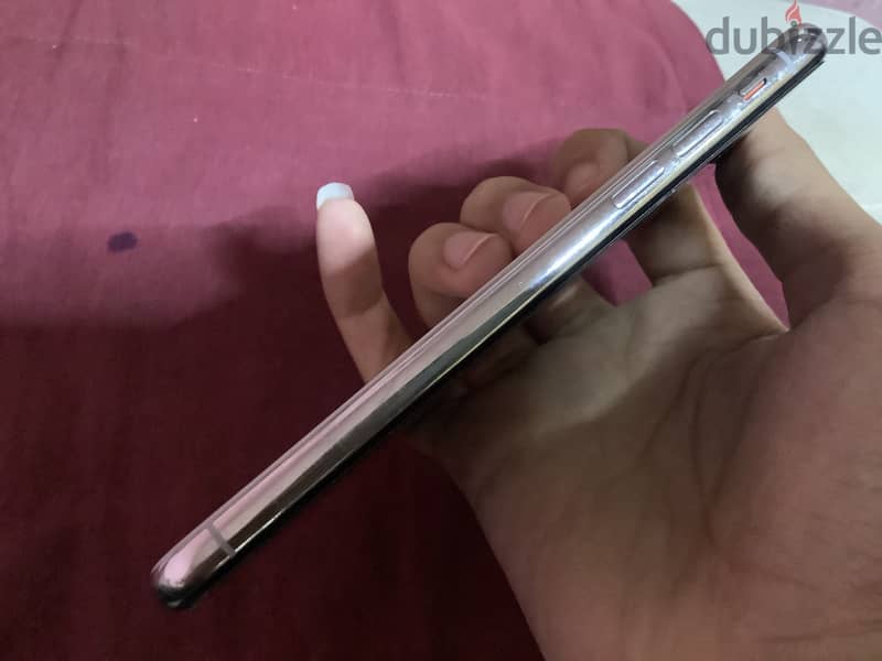 Apple - iPhone X 7