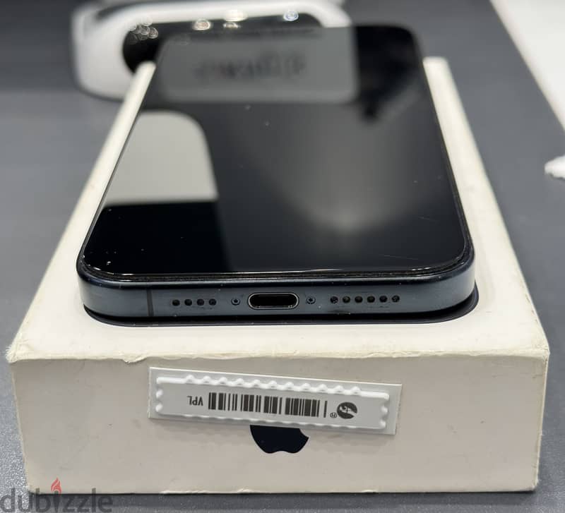 Apple - iPhone 15 Pro Max 3