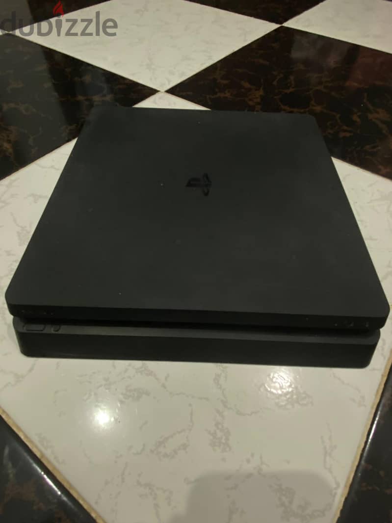 ps4 slim 1