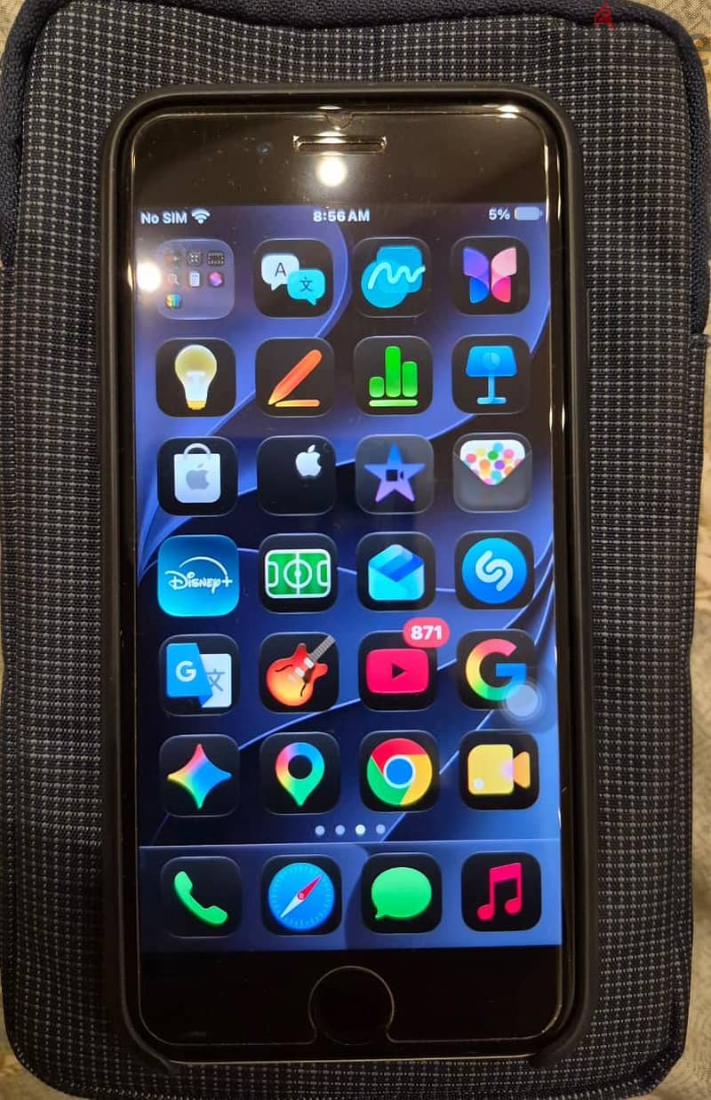 Apple - iPhone SE gen 3 1