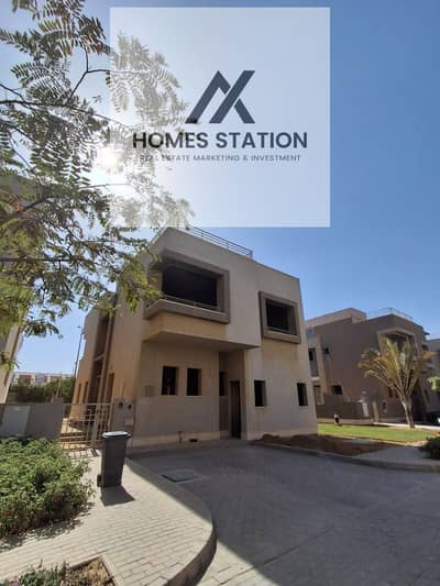 Standalone corner villa for sale in Palm Hills VGK, triple-sided views, high privacy, 4 bedrooms and 4 bathrooms, by Homes Station real estate experts