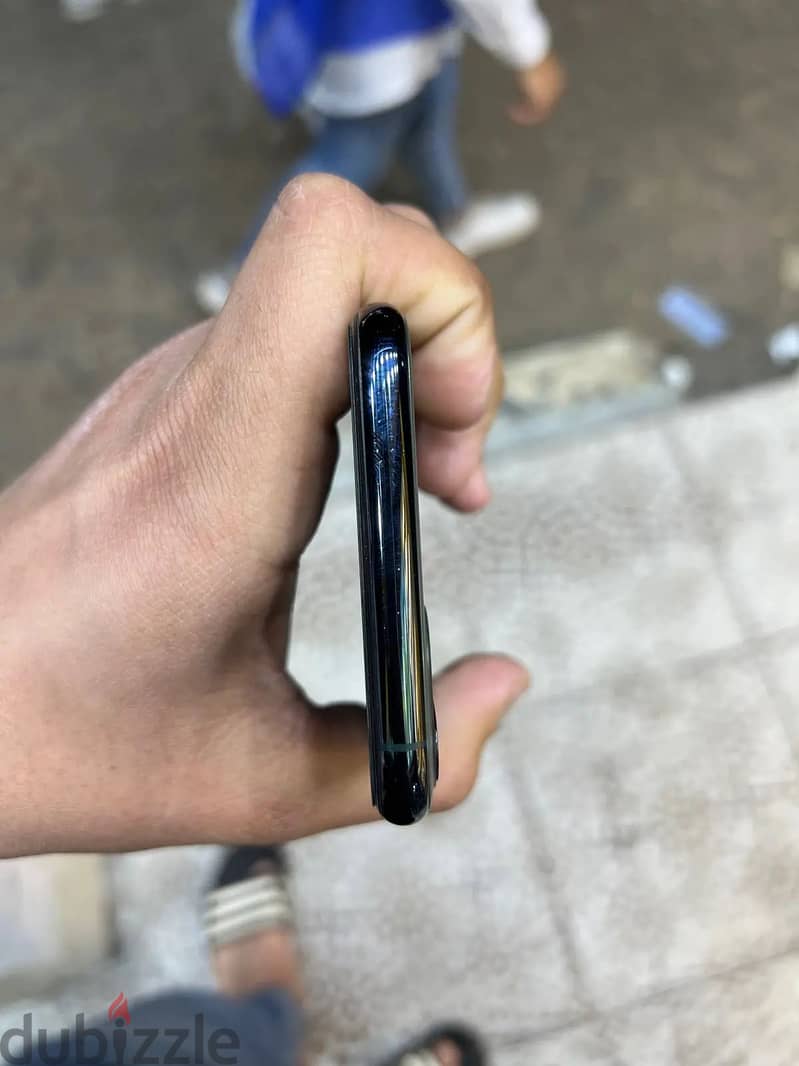 Apple - iPhone 11 Pro Max 4