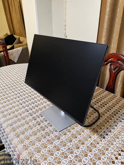 شاشة  DELL للكمبيوتر