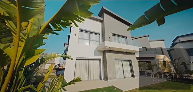 Villa for sale, 210 sqm, available for immediate handover and ready for viewing. Located in the Creek Town compound, New Cairo, with a 35% discount