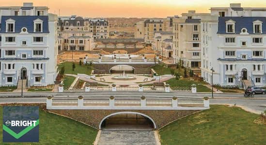 140 m² apartment for sale, semi-finished and ready for immediate delivery. Located on a typical floor in Mountain View iCity October