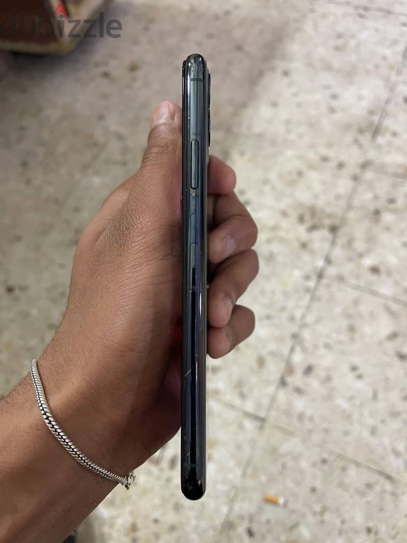 Apple - iPhone 11 Pro Max 2