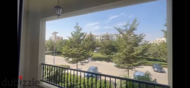 شقة غرفتين للايجار بالمطبخ و التكيفات في كمبوند ميفيدا إعمار في منطقة الجولدن اسكوير التجمع الخامس بالقاهرة الجديدة