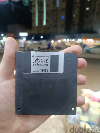 كميات قرص مرن floppy disk  و متاح شحن لأي محافظة