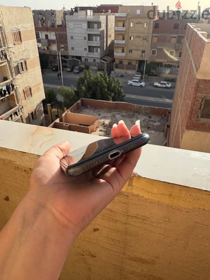 Apple - iPhone 11 5