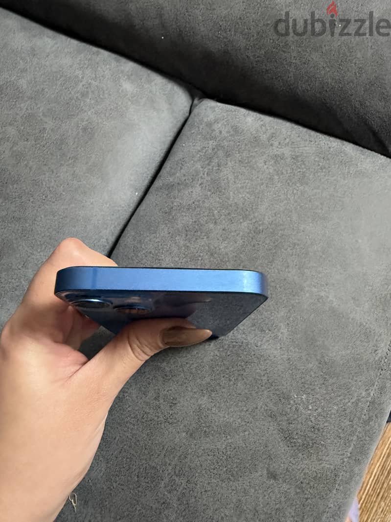 Apple - iPhone 13 4