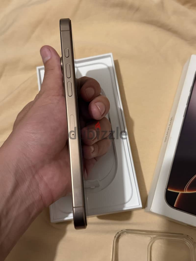 Apple - iPhone 16 Pro Max 2